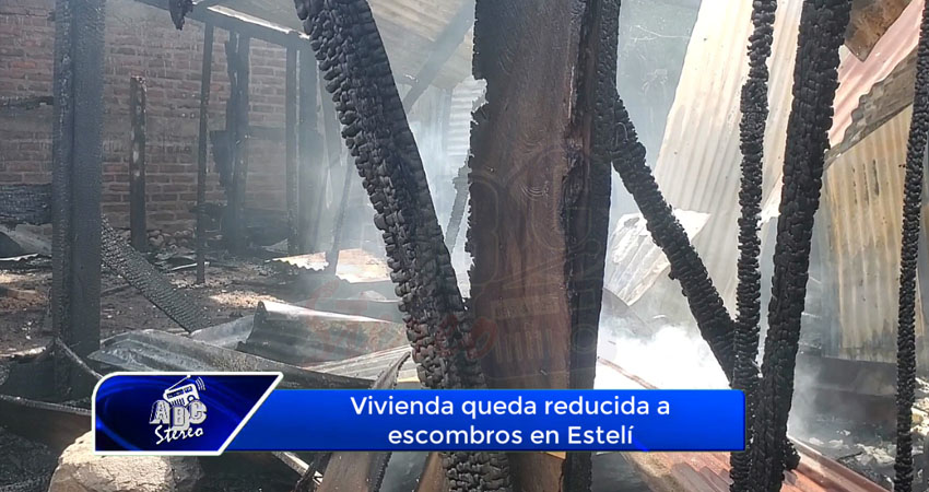 Incendio consume por completo una vivienda en el barrio Camilo Segundo
