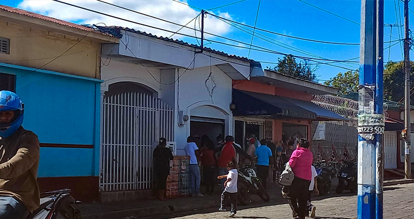 El negocio señalado por estafas, actualmente se ubica de Textiles Kanán, 25 varas al oeste. Foto: José Enrique Ortega/Radio ABC Stereo