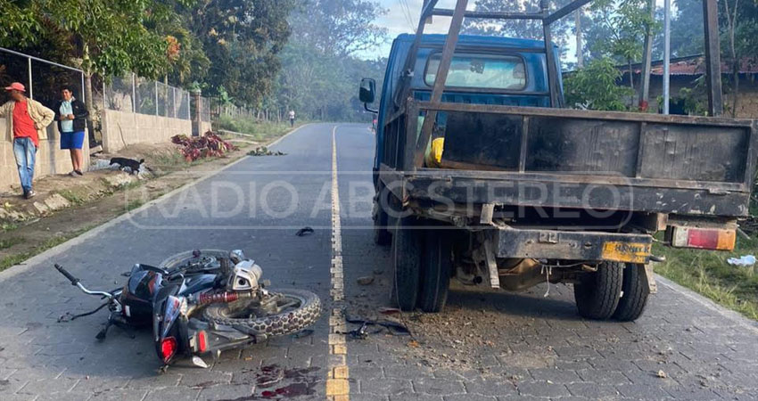 La motocicleta era conducida por el menor de edad. Foto: Cortesía/Radio ABC Stereo