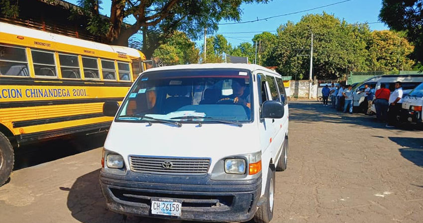 El chequeo incluye el sistema mecánico y eléctrico de los vehículos. Foto: Cortesía/Noticias ABC