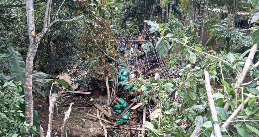 El camión quedó prácticamente destruido. Foto: Cortesía/Radio ABC Stereo