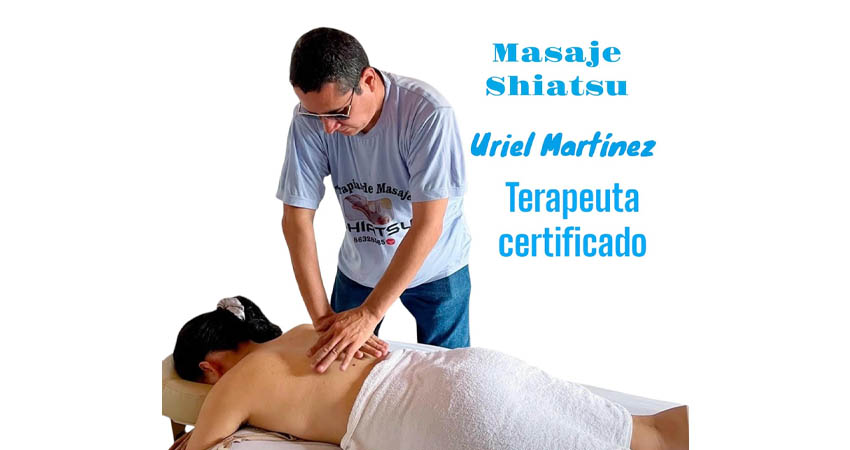 Uriel Martínez, tiene más de 15 años laborando como masajista. Foto: Cortesía/Radio ABC Stereo