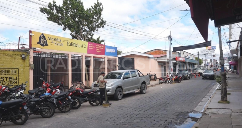 El Edificio No. 2 de la Alcaldía se Estelí opera del Almacén Sony media cuadra al sur. Foto: José Enrique Ortega/Radio ABC Stereo