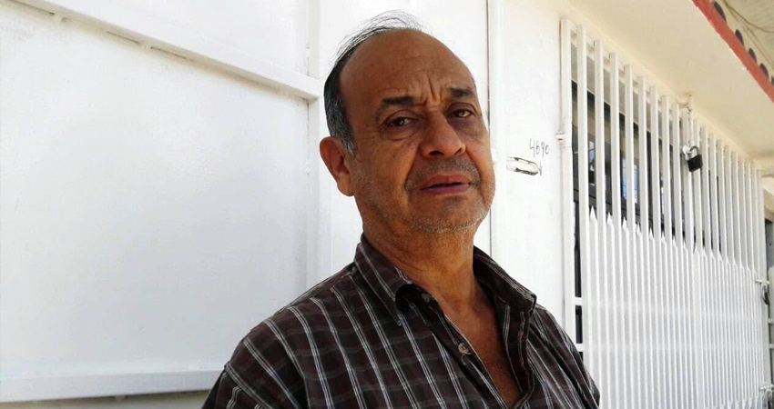 El profesor Jairo Toruño espera recibir ayuda.