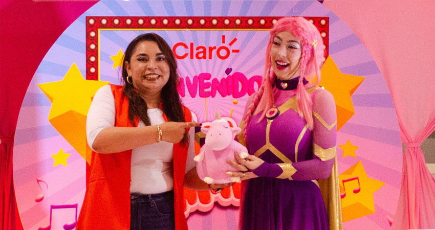 Luli Pampín visita Claro Nicaragua. Foto: Claro Nicaragua