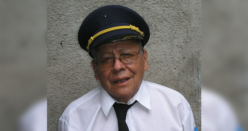 El Benemérito Cuerpo de Bomberos le rindió guardia de honor. Foto: José Enrique Ortega/Radio ABC Stereo