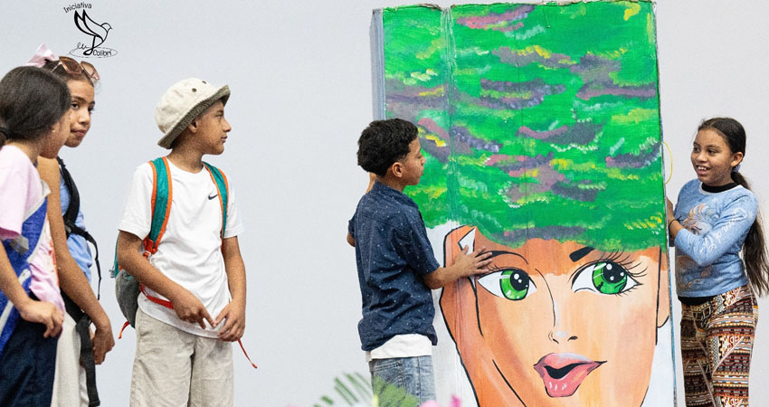 Creatividad pura para incentivar el talento. Iniciativa Colibrí ofrece clases completamente gratis sobre teatro, lectura y escritura para niños y jóvenes.