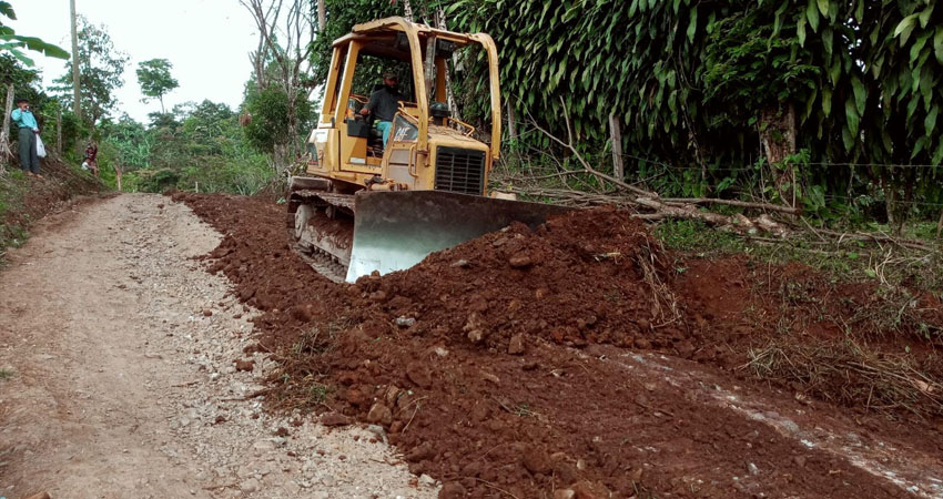 Camino en reparación. Foto: Cortesía