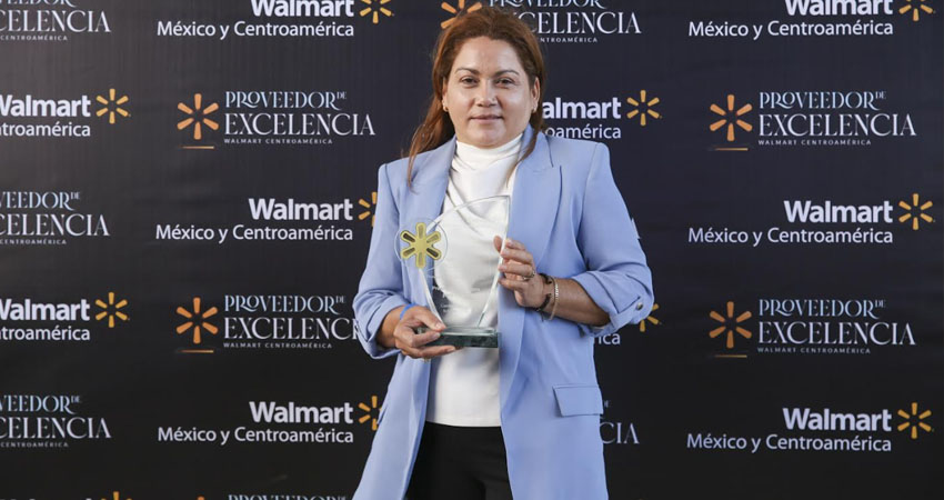 Rosquillas Vilchez Tinoco, mejor Pyme proveedora de Walmart en Centroamérica. Foto: Walmart Nicaragua