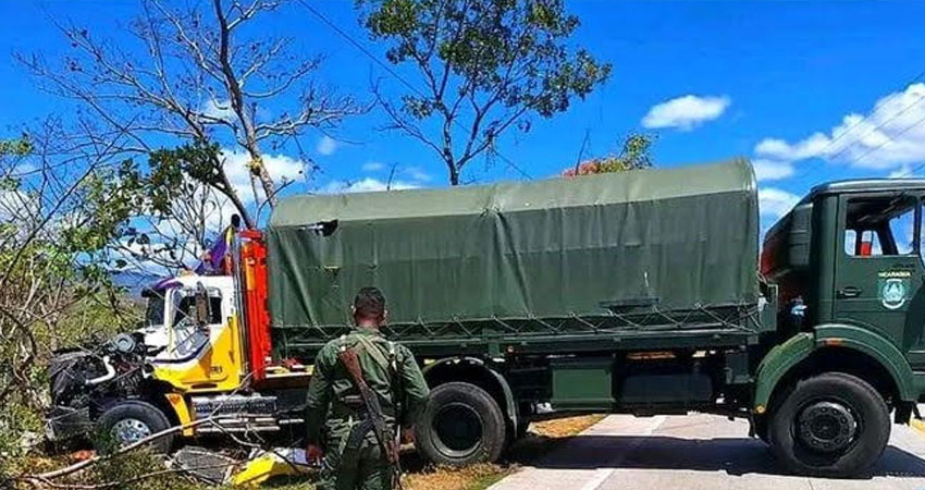 En el accidente una persona resultó con heridas de consideración y otra con lesiones leves.