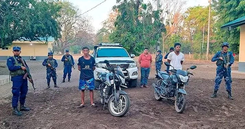 Distrito Naval Pacífico retuvo a varias personas en El Viejo, Chinandega. Foto: Cortesía/Radio ABC Stereo