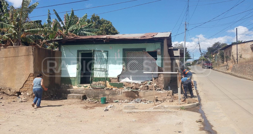 El padre del conductor asumirá el costo de los daños. Foto: Marvin Gadea/Radio ABC Stereo