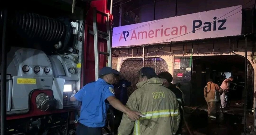 Incendio deja cuantiosas pérdidas. Foto: Cortesía