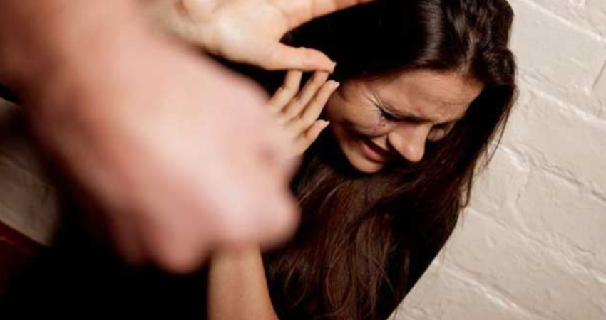 Recientemente se divulgó un video de la agresión que sufrió una joven afuera de un bar, en Estelí. Imagen de referencia.