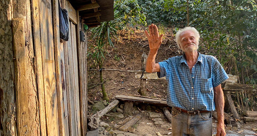 Alberto Gutiérrez Jirón en la Finca El Jalacate. Foto: Martha Celia Hernández/Radio ABC Stereo