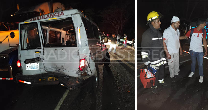 La imprudencia del conductor de un automóvil, provocó una triple colisión entre un furgón, una ambulancia del Ministerio de Salud y un camión.