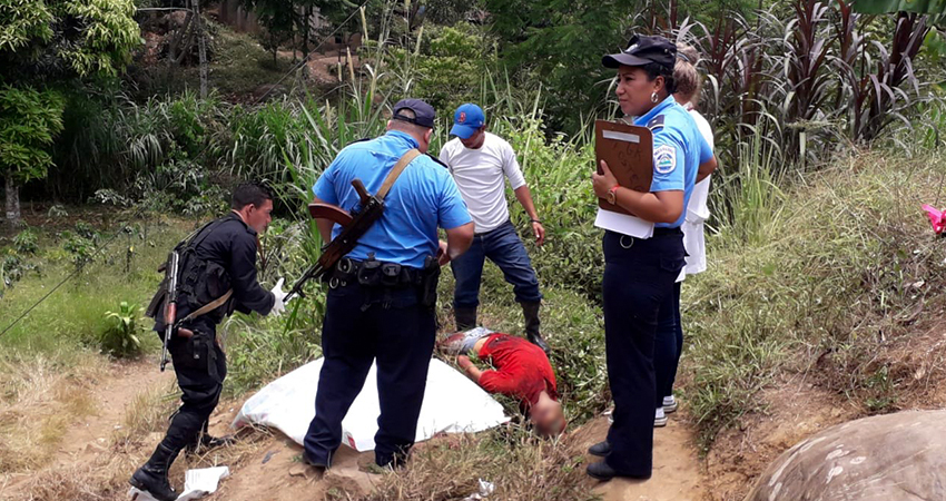 La víctima quedó tendida en medio del campo. Foto: Cortesía/Radio ABC Stereo