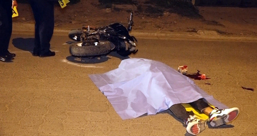 La víctima murió en el lugar. Foto: Juan Fco. Dávila/Radio ABC Stereo