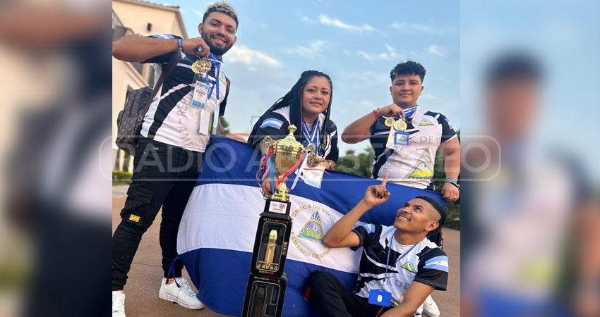 Barberos nicaragüenses ganan competencia.     Foto: Cortesía / Radio ABC Stereo