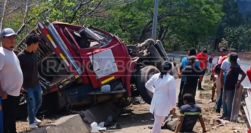El accidente dejó 4 lesionados. Foto: Cortesía/Radio ABC Stereo
