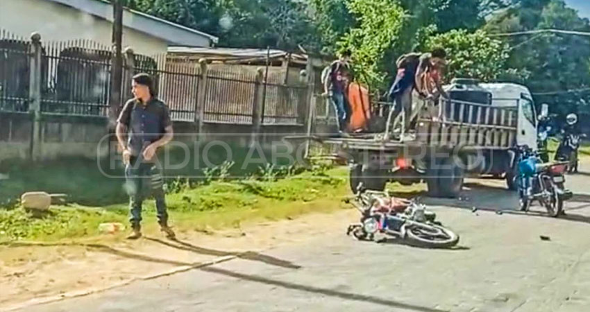 Motociclista lesionado en Los Chiquirines, Jalapa. Foto: Cortesía/Radio ABC Stereo