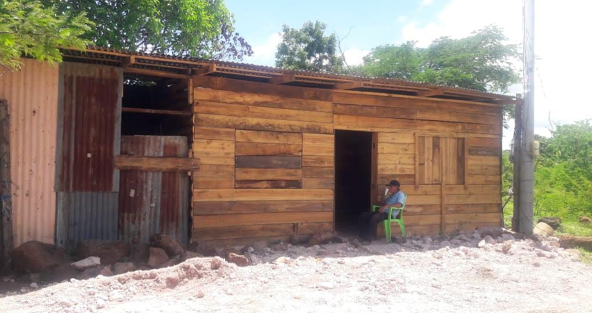 La casa fue reconstruida con apoyo de muchos corazones caritativos que atendieron al llamado de la joven Paola González. Foto: Alba Nubia Lira/Radio ABC Stereo