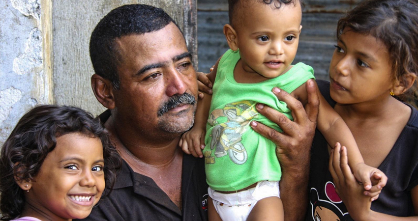 Un padre presente contribuirá al desarrollo de sus hijos. Foto de referencia.