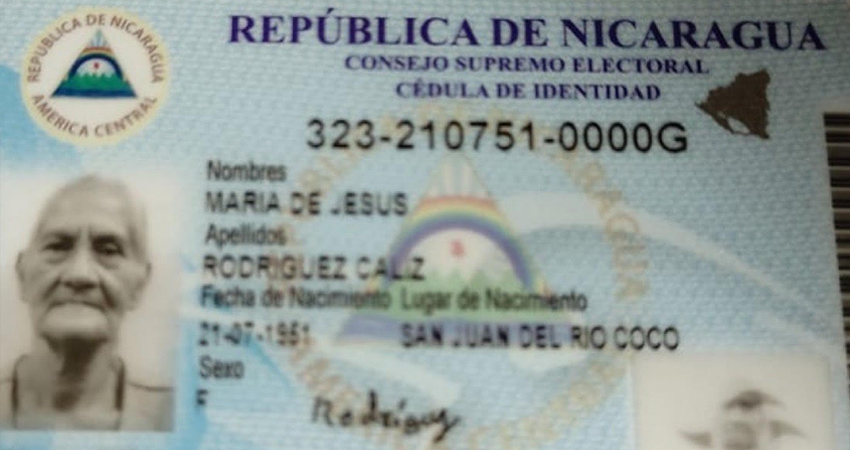 La señora espera localizar a sus familiares. Foto: Cortesía/Radio ABC Stereo