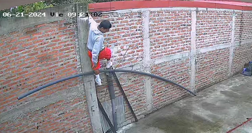 Delincuente ingresa en vivienda para robar. Foto: Cortesía/Radio ABC Stereo