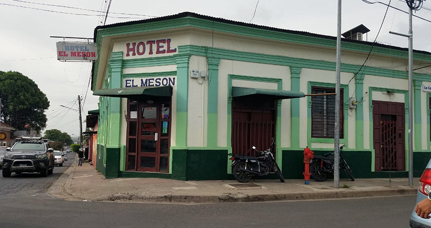 El Hotel El Mesón, ubicado en la parte céntrica de Estelí, cierre sus puertas. Foto: Roberto Mora/Radio ABC Stereo El Hotel El Mesón, ubicado en la parte céntrica de Estelí, cierre sus puertas. Foto: Roberto Mora/Radio ABC Stereo