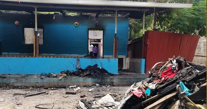 El incendio ocurrió mientras la familia andaba en un entierro. Foto: Roberto Mora/Radio ABC Stereo