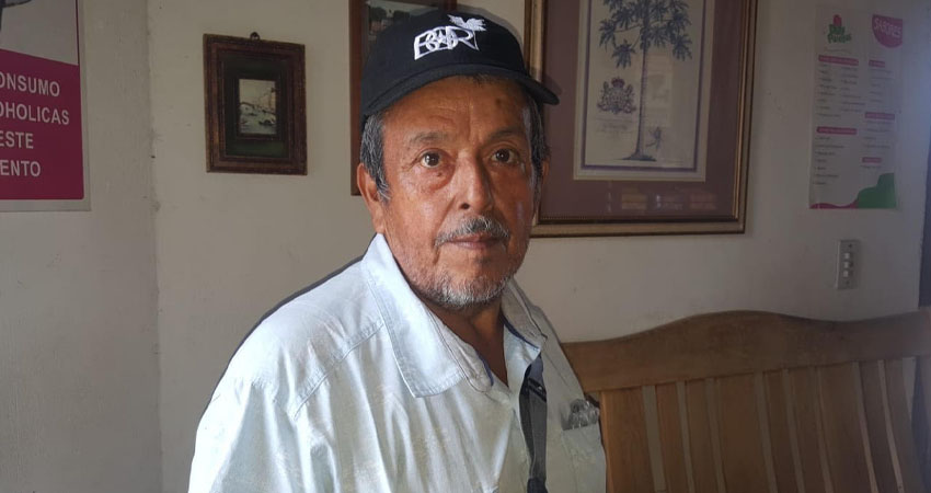 Ramón Augusto Jarquín es el único que sigue vendiendo periódicos en Somoto. Foto: Denis García/Radio ABC Stereo