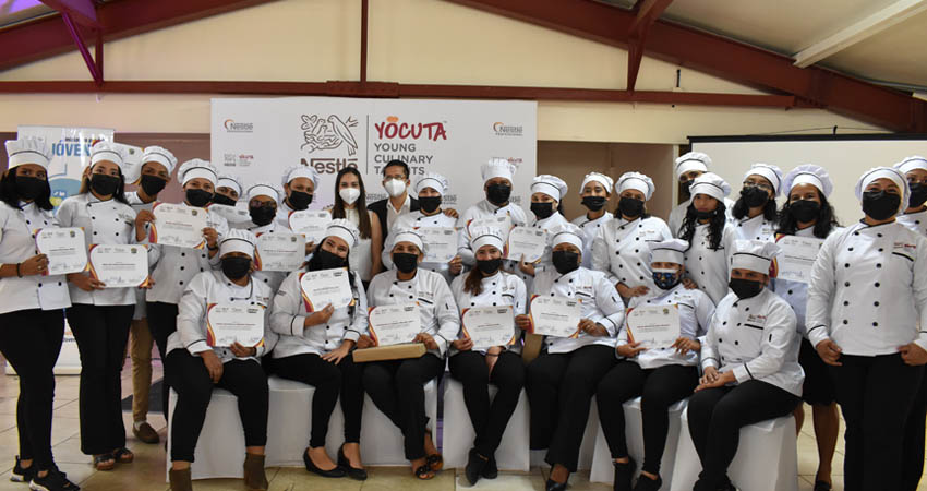 Los jóvenes recibieron sesiones intensivas de nutrición, industria del food service, marca personal y entrenamiento con reconocidos chefs del país.