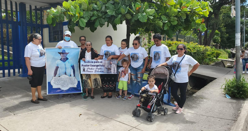 En medio del dolor, los familiares de la víctima se sienten satisfechos por el fallo de culpabilidad. Foto: José Enrique Ortega/Radio ABC Stereo