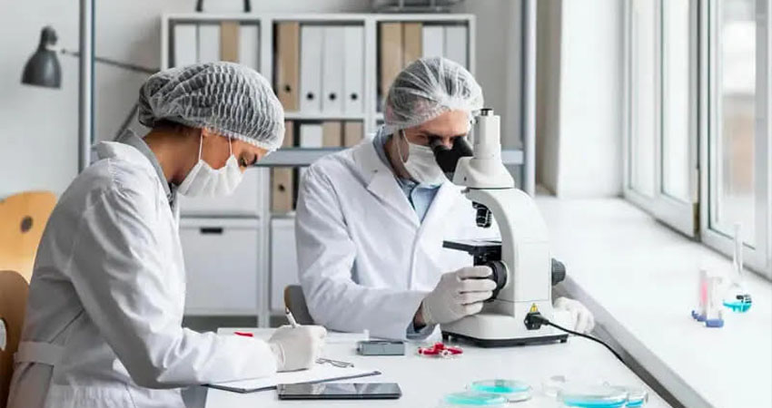 Bioanalistas clínicos contribuyen al diagnóstico adecuado. Foto: Referencia
