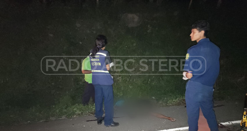 Peatón muere tras ser impactado por el conductor de un vehículo liviano.    foto: Cortesía / Radio ABC Stereo