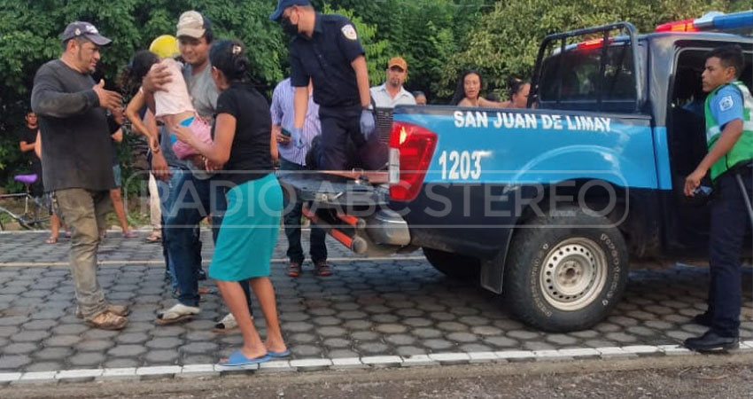 Urgen dos reductores de velocidad frente a la escuela de Mateare. Foto: Cortesía/Radio ABC Stereo