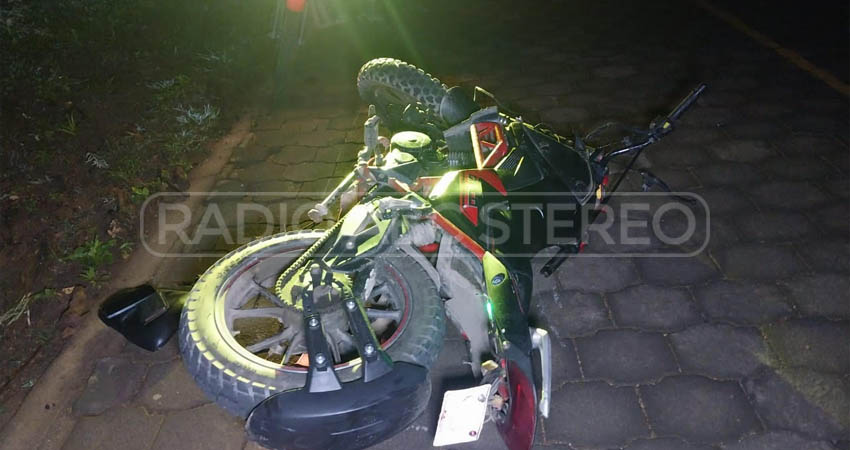 Motociclista murió tras sufrir accidente de tránsito. Foto: Radio ABC Stereo