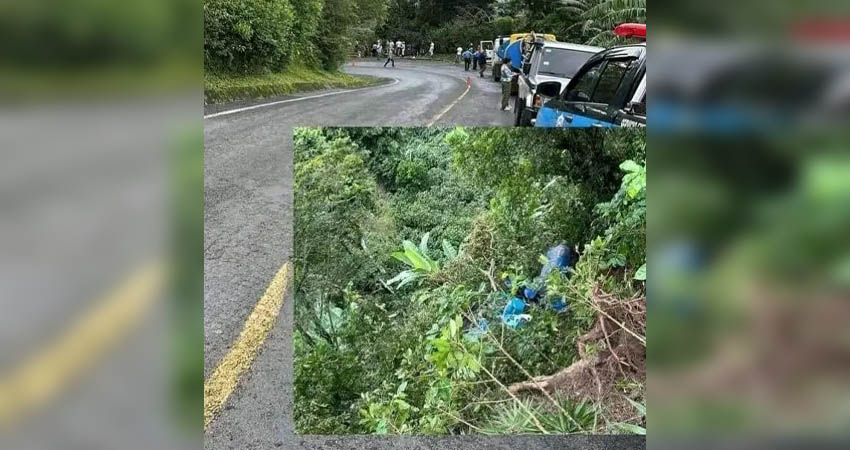 Cisterna se precipita en barranco. Foto: Cortesía/Radio ABC Stereo