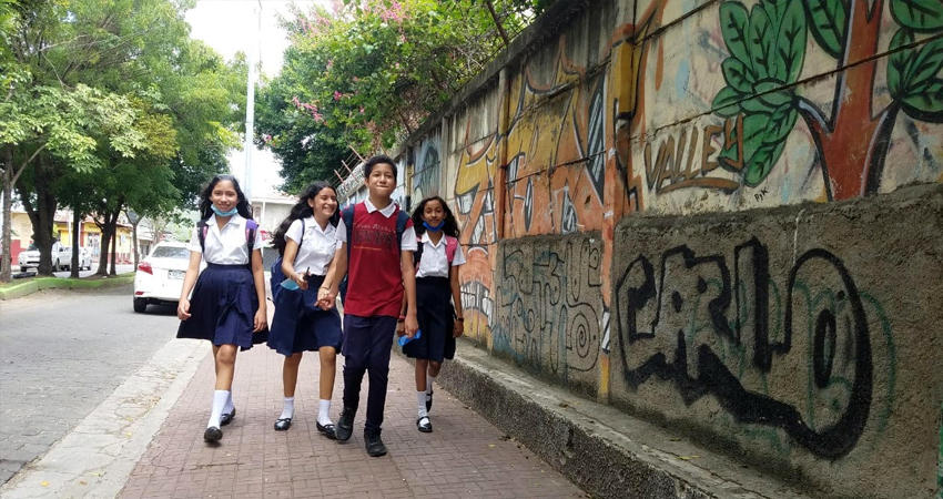 La mayoría de estudiantes que asisten a clases son de escuelas públicas. Foto: Roberto Mora/Radio ABC Stereo