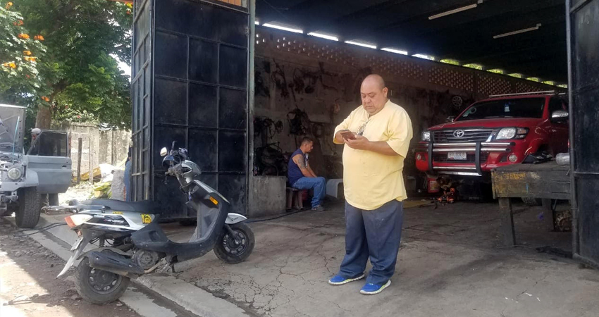 Javier Vallejos pide a la población no dejarse engañar. Foto: Roberto Mora/Radio ABC Stereo