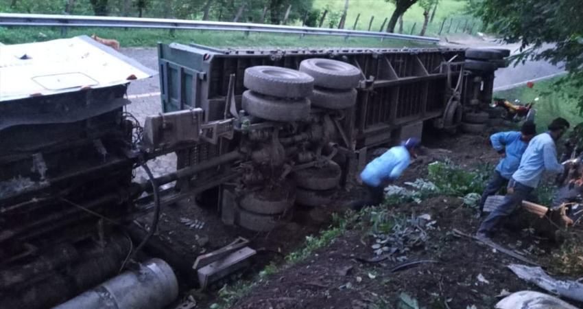 El conductor resultó con lesiones de consideración. Foto: Cortesía/Radio ABC Stereo