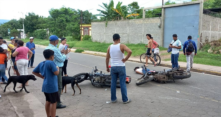 El herido más grave fue trasladado a un centro asistencial. Foto: Juan Fco. Dávila/Radio ABC Stereo