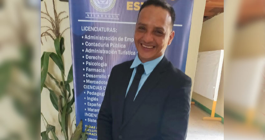 Hasta el momento, Famnuel es el primer comunicador de la zona norte de Nicaragua que tiene una maestría de este tipo. Foto: Cortesía/Radio ABC Stereo