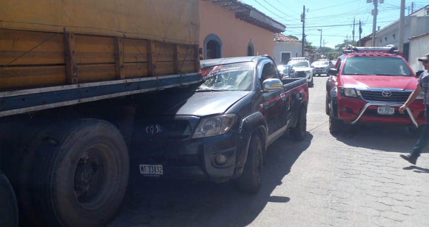 Accidente de tránsito dejó cuantiosos daños materiales. Foto: Marvin Gadea