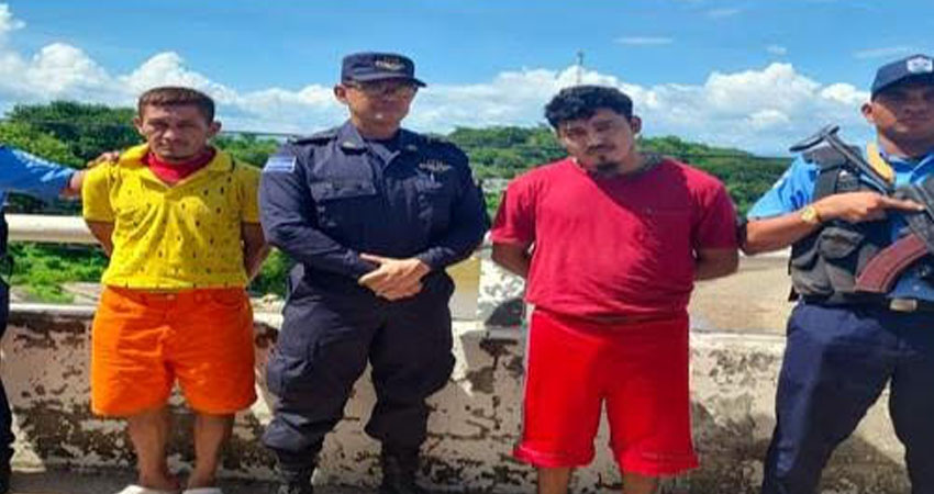 Entregan a supuestos mareros a las autoridades salvadoreñas. Foto: Cortesía/Radio ABC Stereo