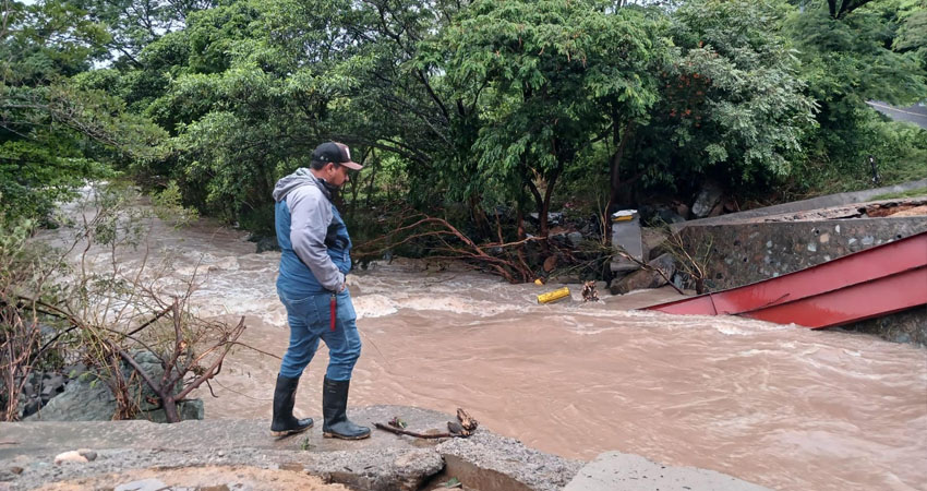 El río Tamarindo se desbordó en León. Foto: Cortesía/Radio ABC Stereo
