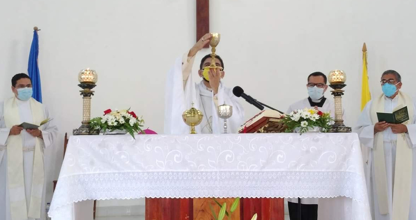 La celebración fue presidida por Monseñor Rolando Álvarez. Foto: Cortesía/Radio ABC Stereo