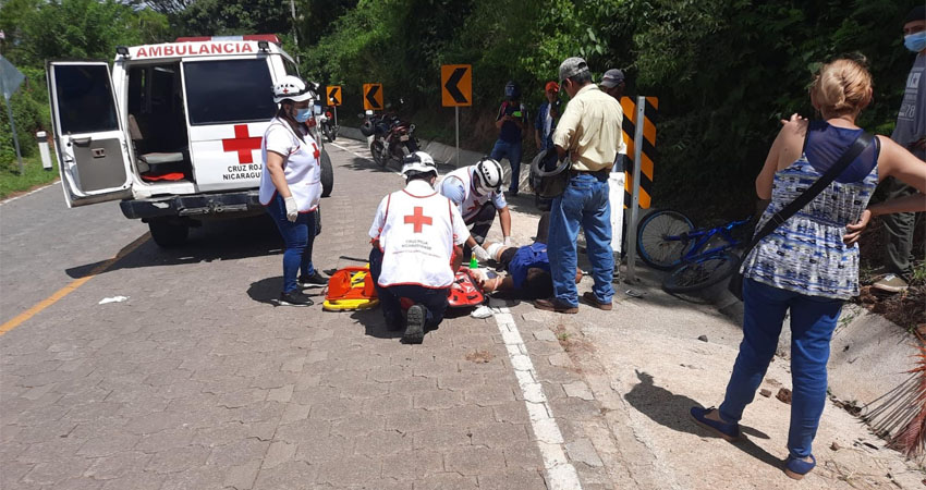 La víctima fallece poco después de ser ingresado al hospital. Foto: Juan Fco. Dávila/Radio ABC Stereo