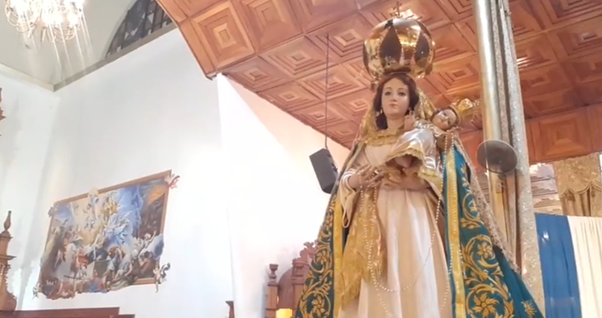 Se realizó una procesión alrededor de Catedral con la imagen de la Virgen del Rosario. Foto: Captura de pantalla/Radio ABC Stereo